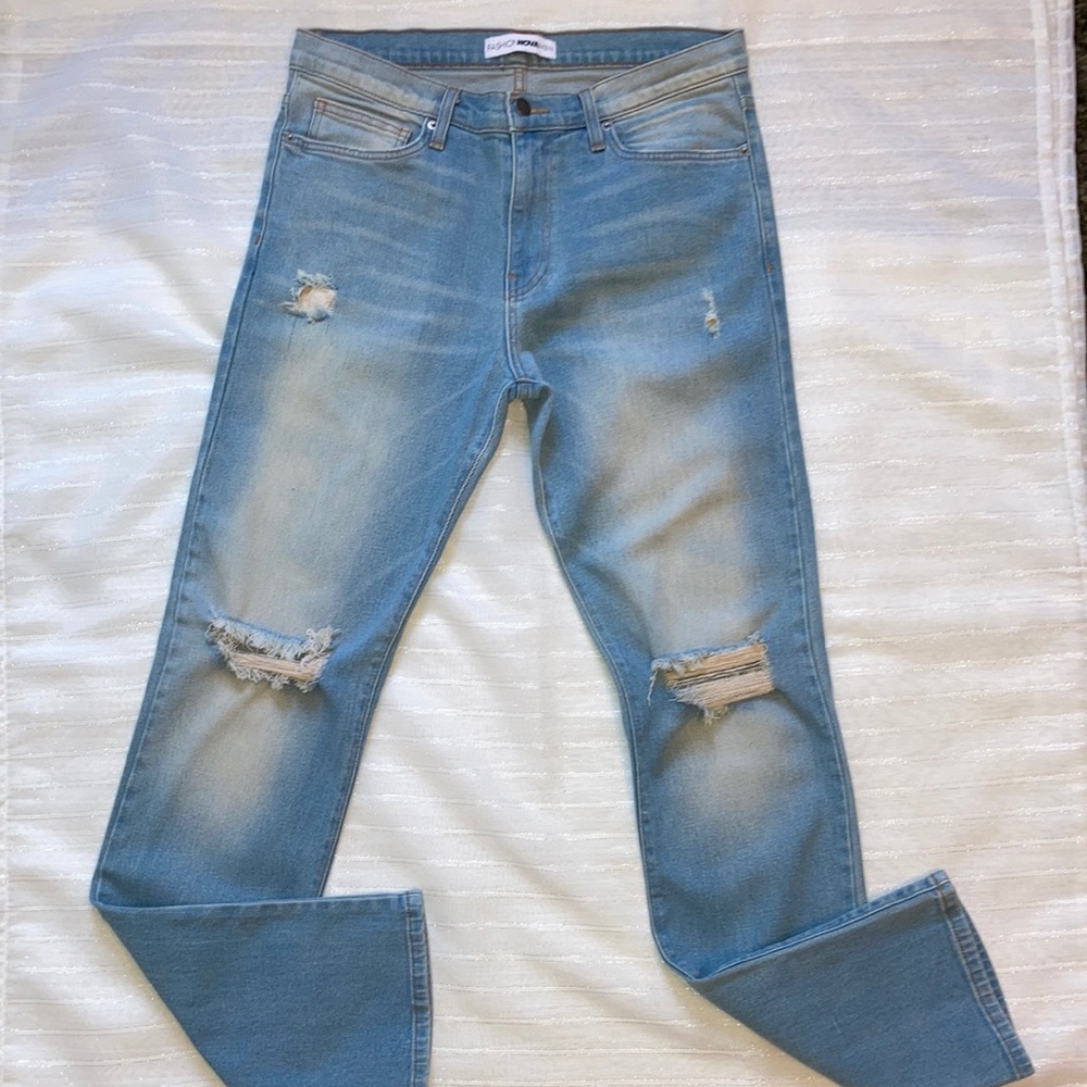 Men’s medium blue jeans
